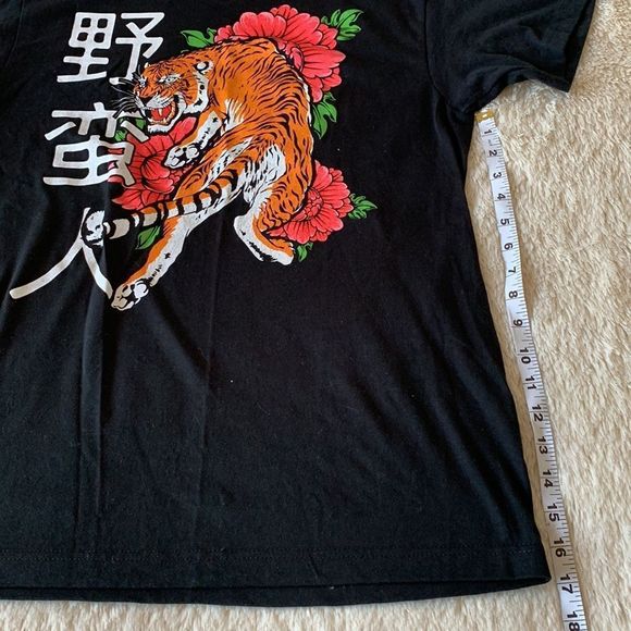 Tiger tee shirt size:Medium - Picture 12 of 16